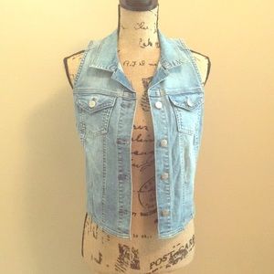 NWT- Jessica Simpson jean vest!